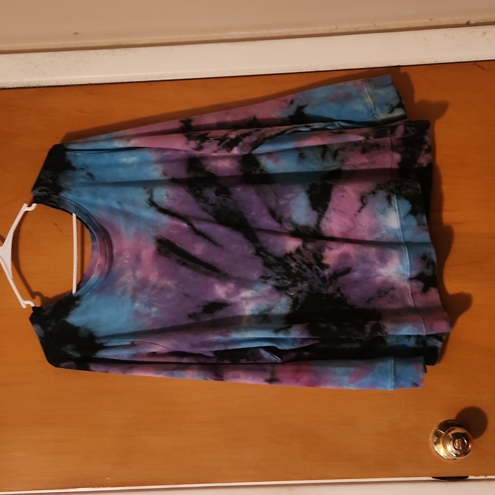 Torrid Active Tye Dye LongSleeve Tee Size 18/20 ( Torrid Size 2 )